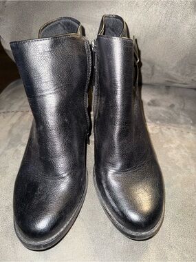 Women's Black Ankle Booties with Side Zip